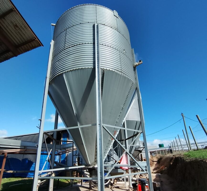 Silo con sistema de medición de stock mediante celdas de carga